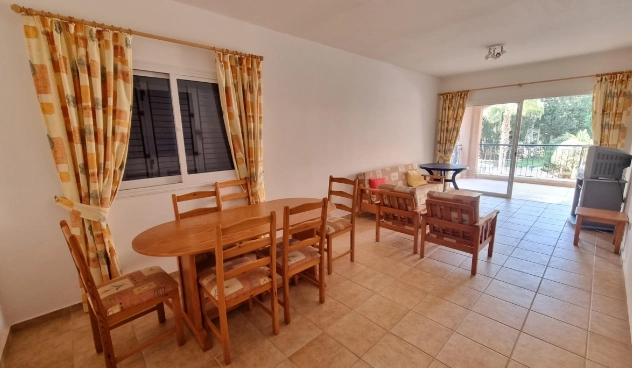 2 Bedroom Apartment for Sale in Paphos – Universal