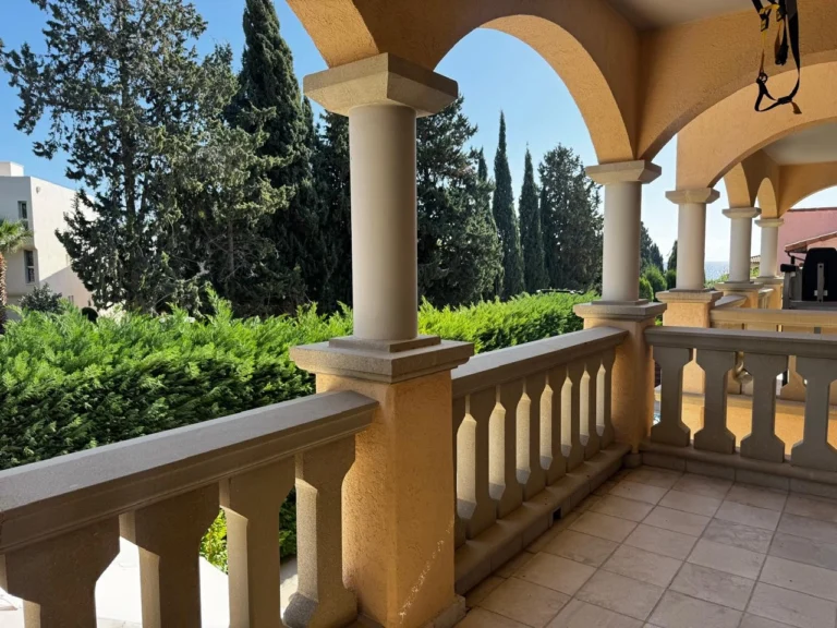 6+ Bedroom House for Sale in Limassol District