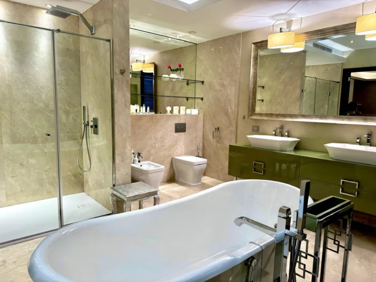 6+ Bedroom House for Sale in Limassol District