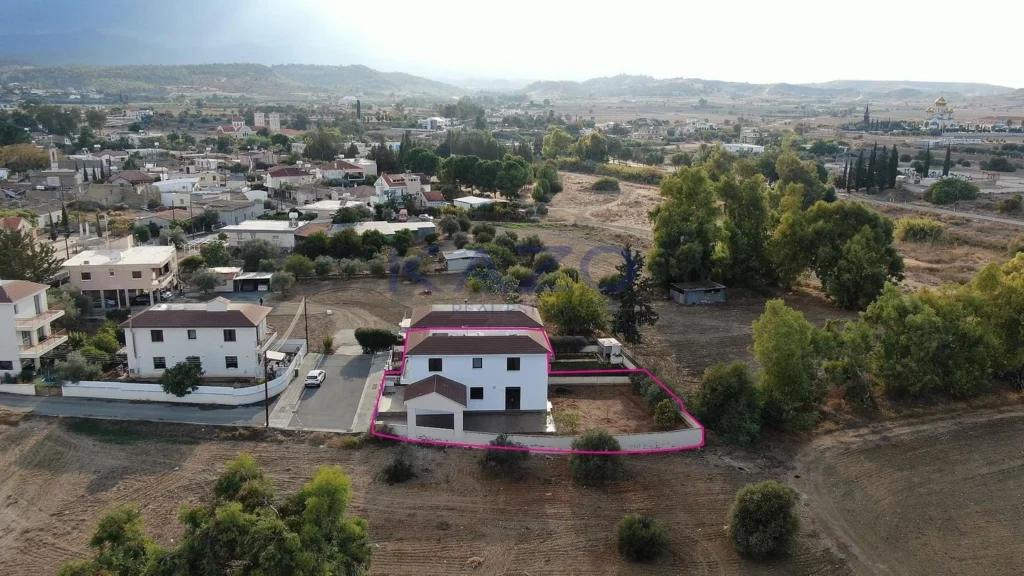 4 Bedroom House for Sale in Episkopeio, Nicosia District