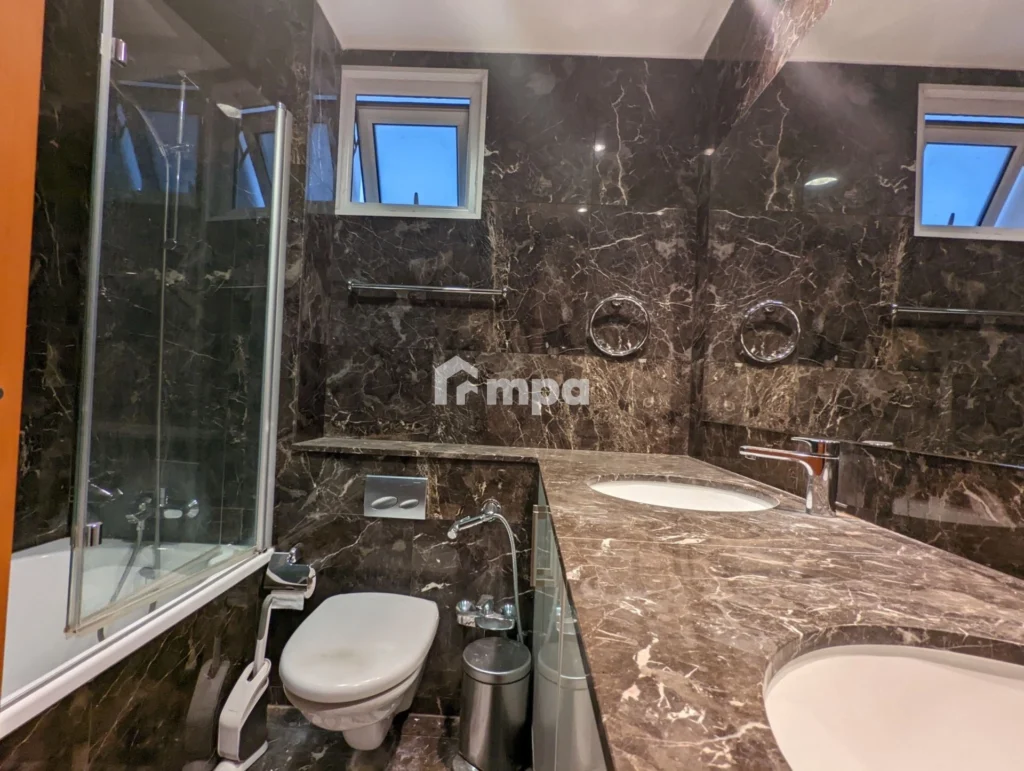 3 Bedroom Apartment for Rent in Agioi Omologites, Nicosia District