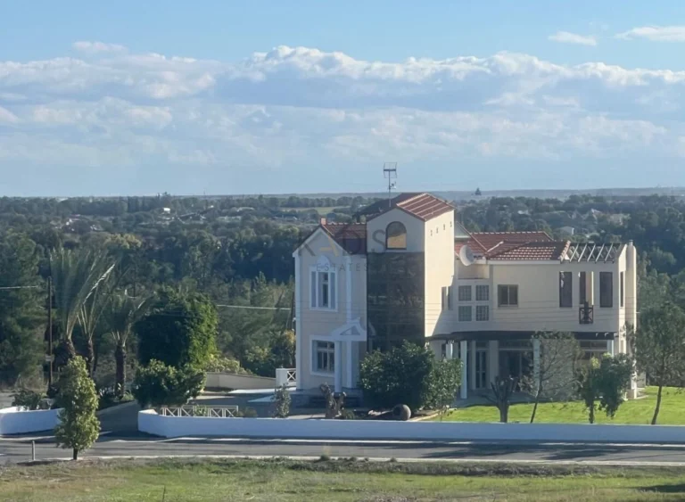 4 Bedroom House for Sale in Latsia, Nicosia District