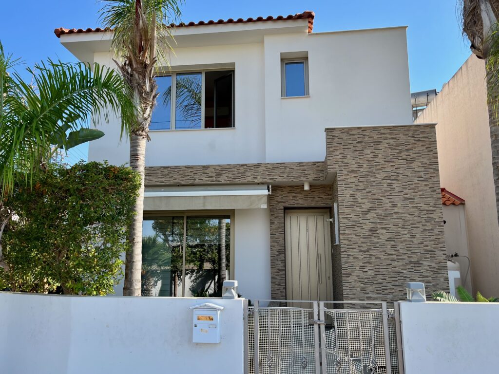 3 Bedroom House for Sale in Larnaca