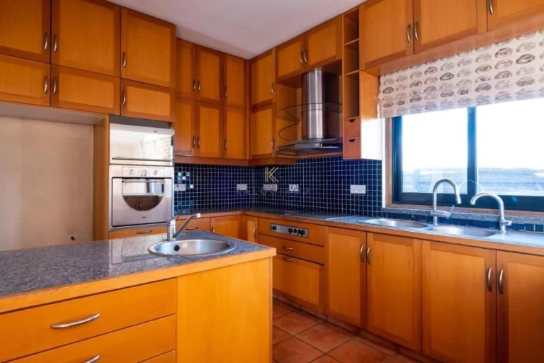 4 Bedroom House for Sale in Strovolos, Nicosia District