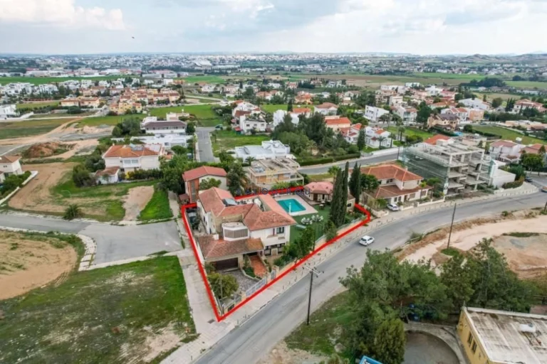 4 Bedroom House for Sale in Strovolos, Nicosia District