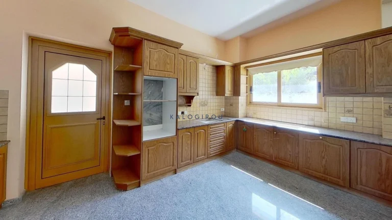4 Bedroom House for Sale in Kampos, Nicosia District