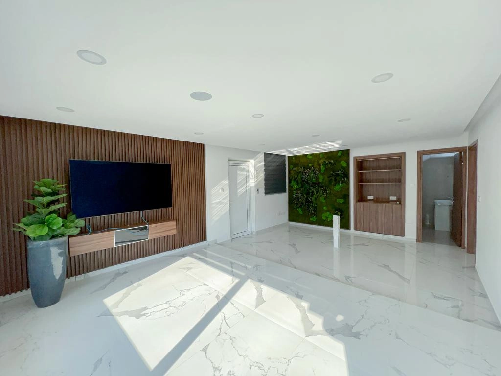 125m² Office for Rent in Limassol District