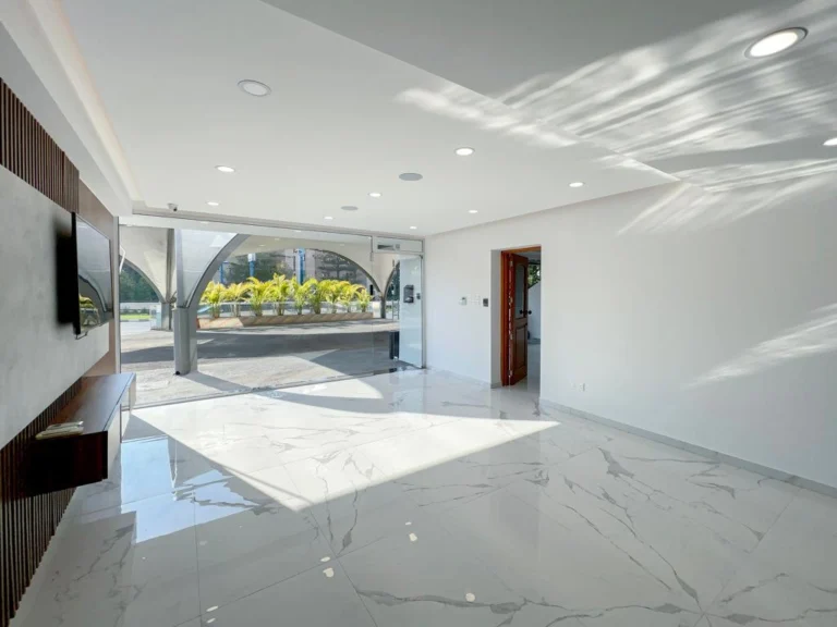 125m² Office for Rent in Limassol District