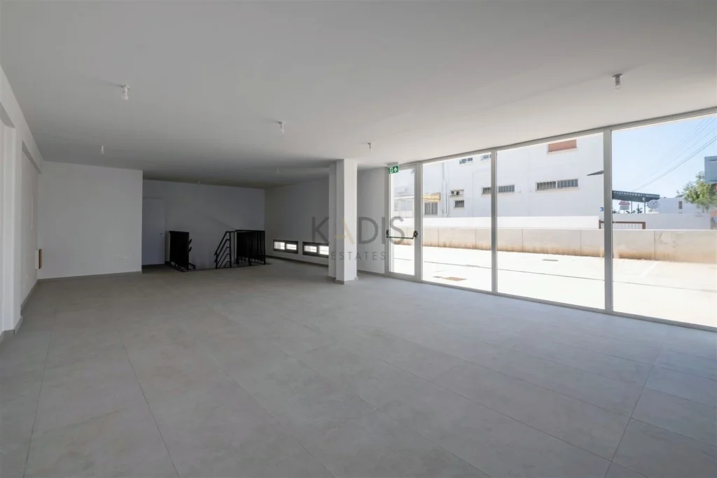 85m² Commercial for Rent in Strovolos, Nicosia District