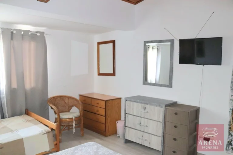2 Bedroom House for Sale in Pervolia Larnacas