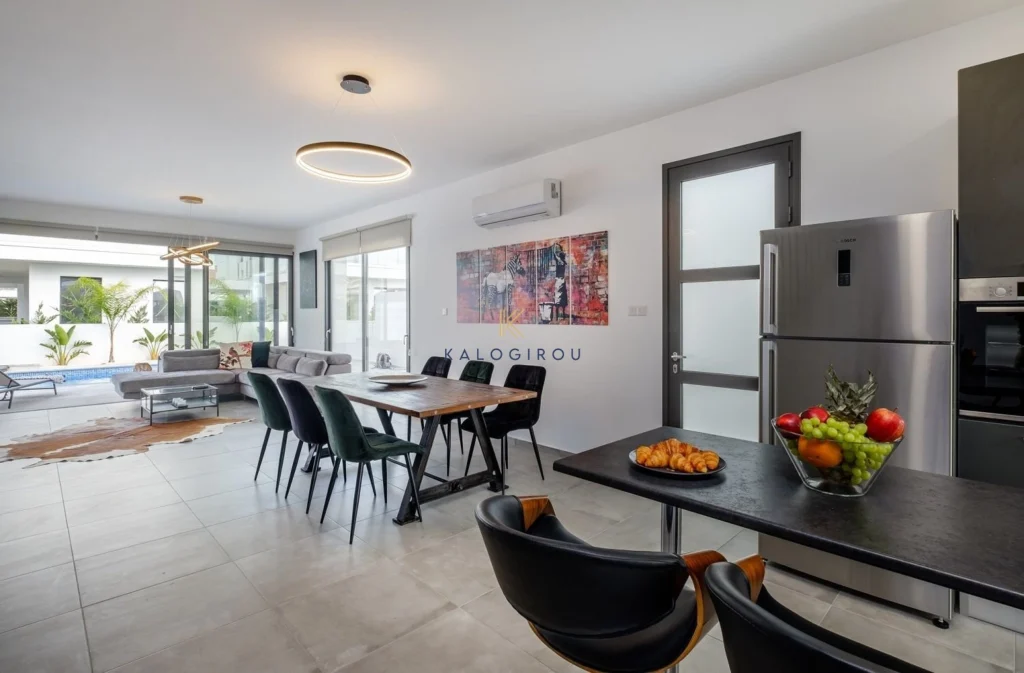 5 Bedroom House for Sale in Dhekelia, Larnaca District