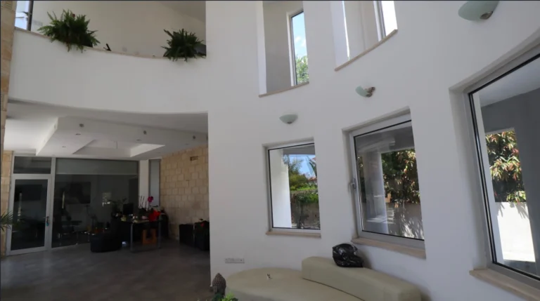 5 Bedroom House for Sale in Limassol – Agios Athanasios