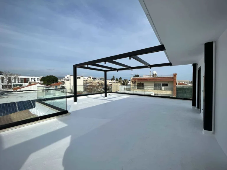 300m² Office for Rent in Limassol District