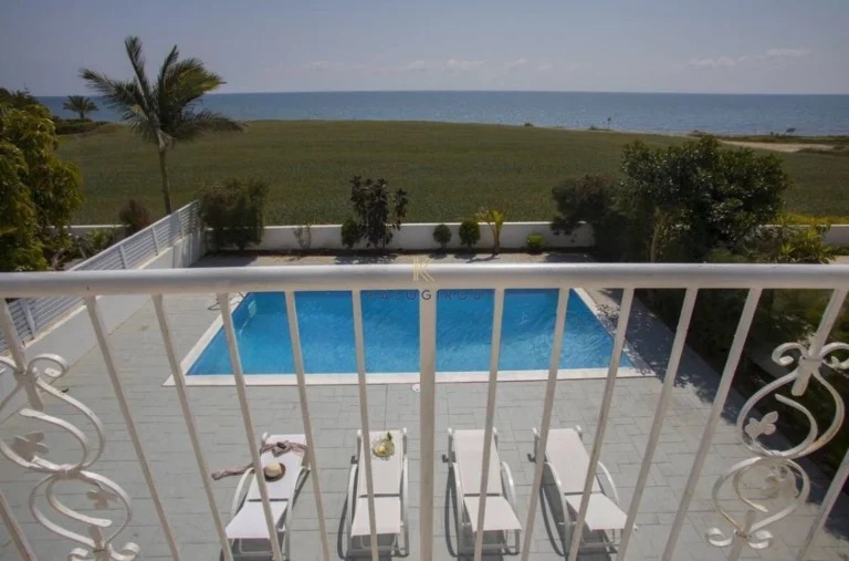4 Bedroom House for Sale in Mazotos, Larnaca District
