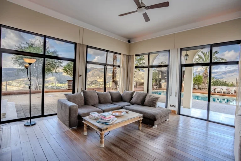 6+ Bedroom House for Sale in Foinikaria, Limassol District