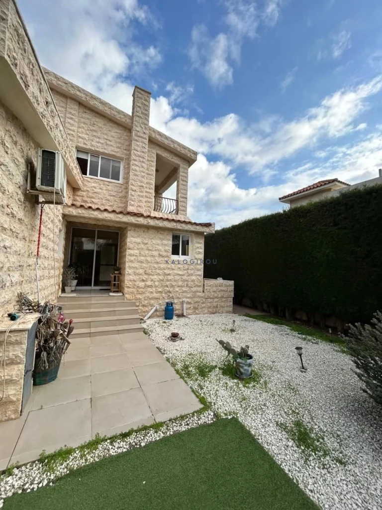 4 Bedroom House for Sale in Pervolia Larnacas