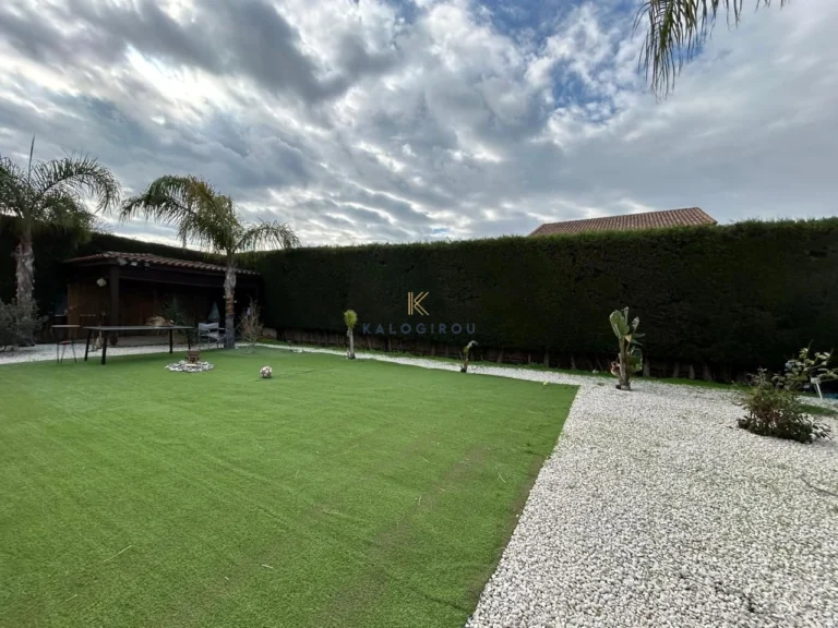 4 Bedroom House for Sale in Pervolia Larnacas
