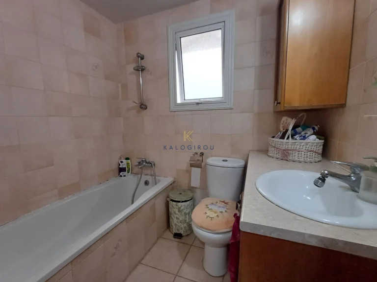 2 Bedroom Apartment for Sale in Pervolia Larnacas
