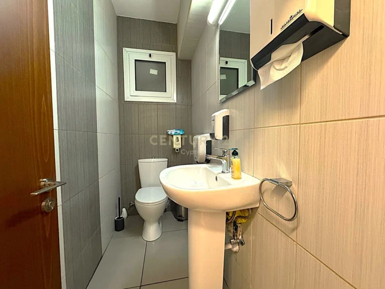 Γραφείο 115m² προς ενοικίαση στην Επαρχία Λεμεσού