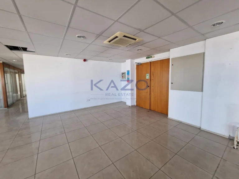 324m² Office for Rent in Larnaca – Chrysopolitissa