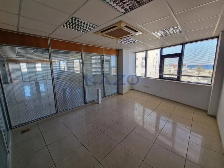 324m² Office for Rent in Larnaca – Chrysopolitissa