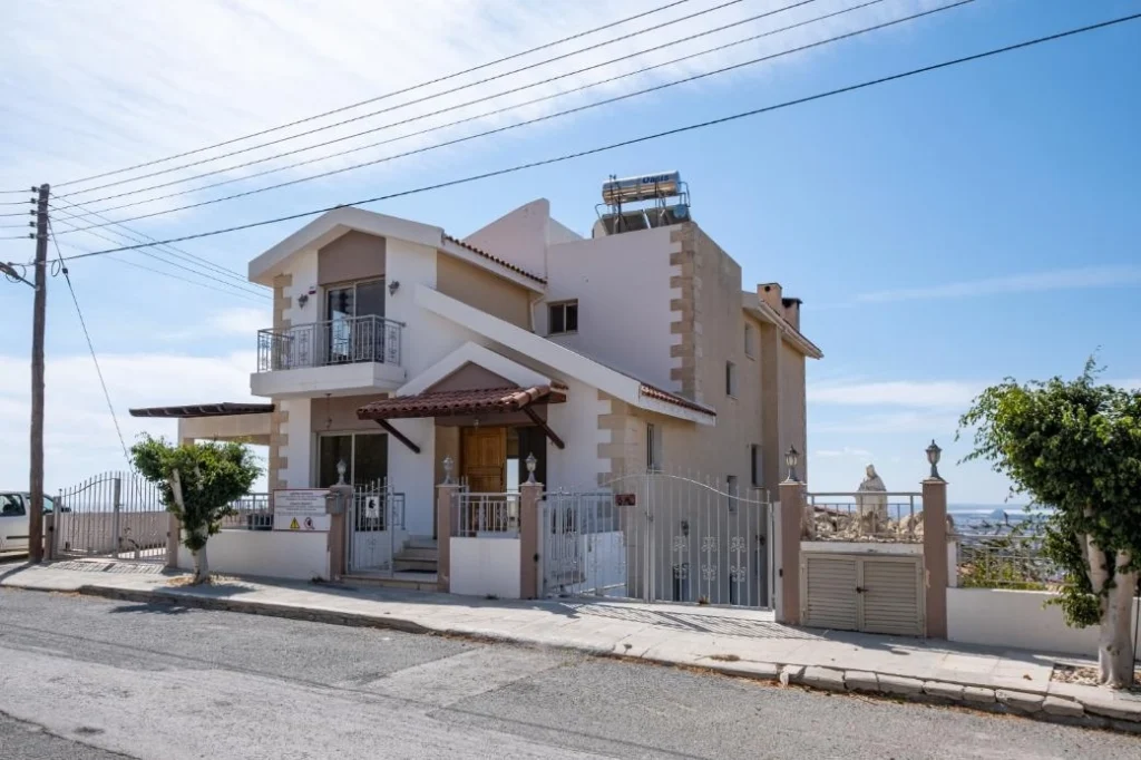 6+ Bedroom House for Sale in Limassol – Agia Fyla