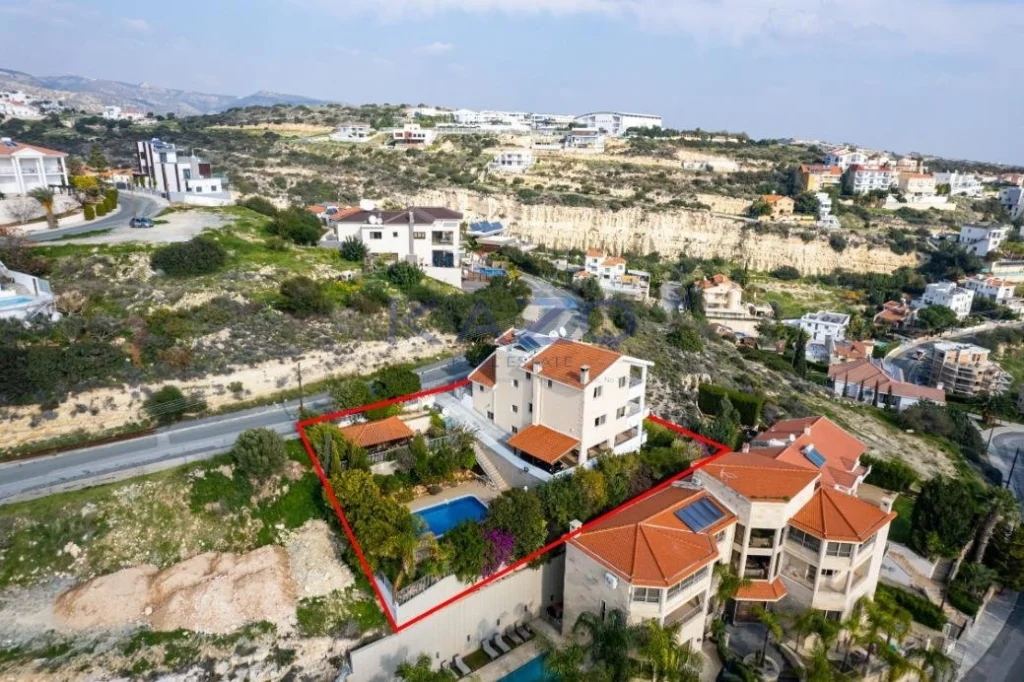 453m² House for Sale in Limassol – Agia Fyla