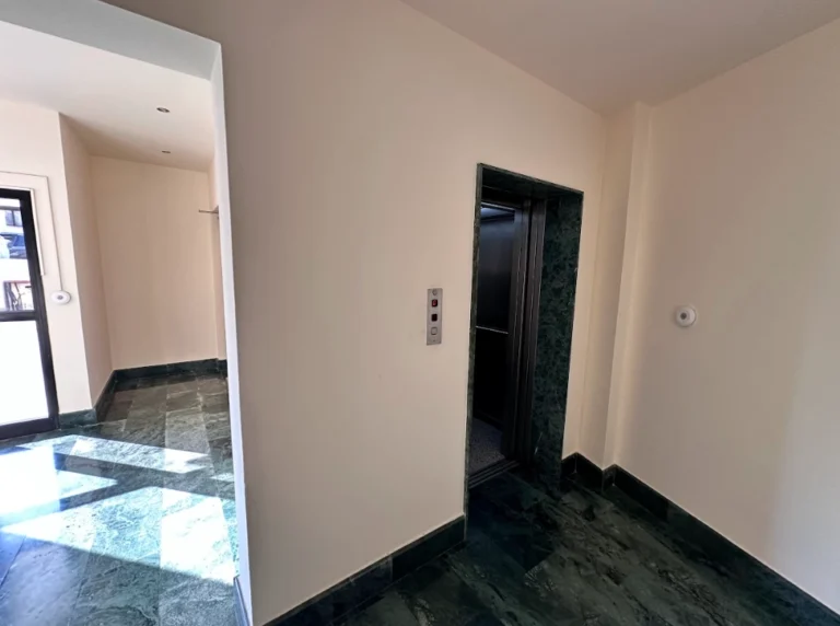 290m² Office for Rent in Germasogeia, Limassol District