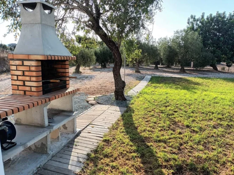 5 Bedroom House for Sale in Pentakomo, Limassol District