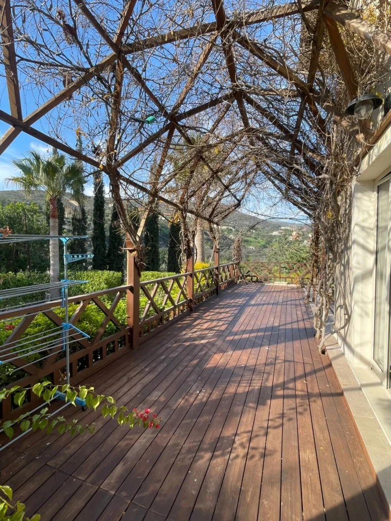 6+ Bedroom House for Sale in Akrounta, Limassol District