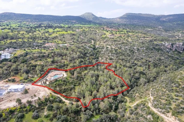 3 Bedroom House for Sale in Neo Chorio Pafou, Paphos District