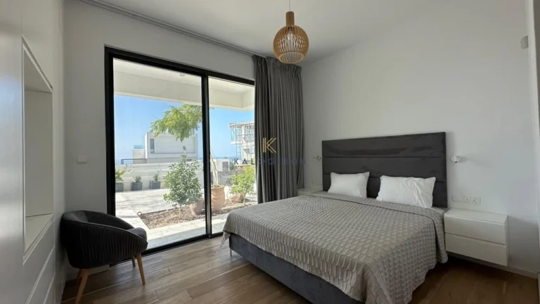 5 Bedroom House for Sale in Chlorakas, Paphos District