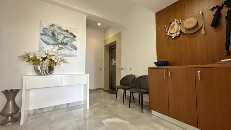 5 Bedroom House for Sale in Chlorakas, Paphos District