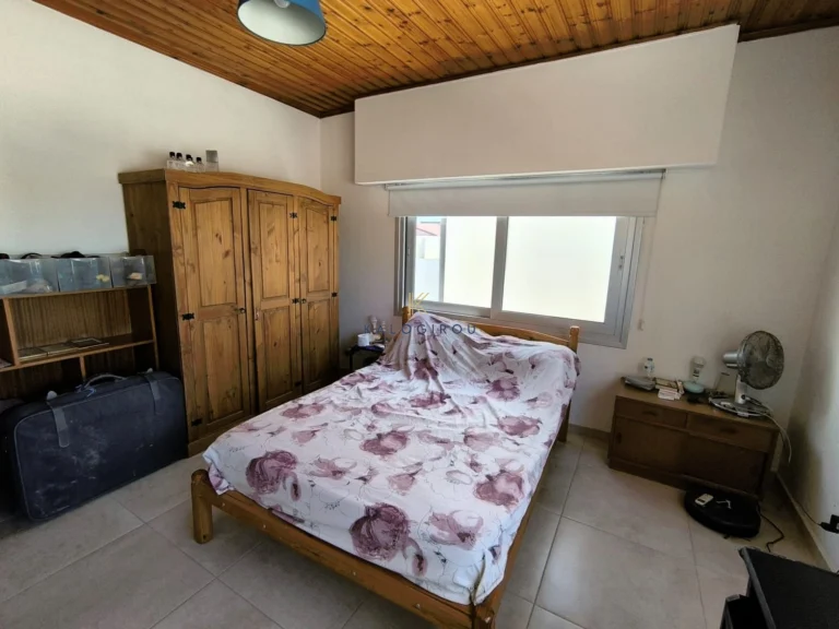 Cheap Houses and Villas for Sale Larnaca up to 400000 euro