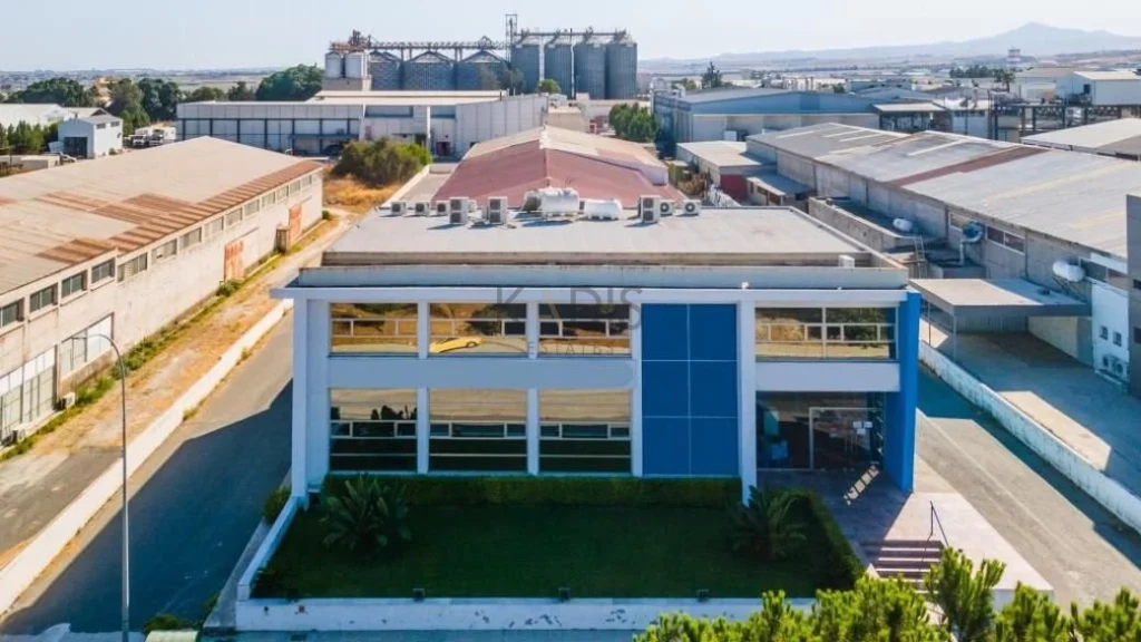 2300m² Commercial for Sale in Larnaca – Agios Nikolaos