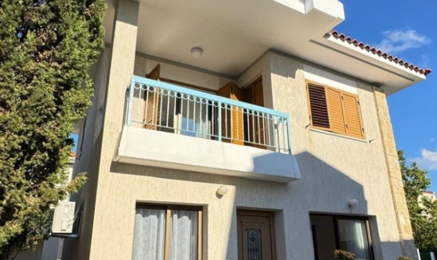2 Bedroom House for Sale in Paphos – Universal