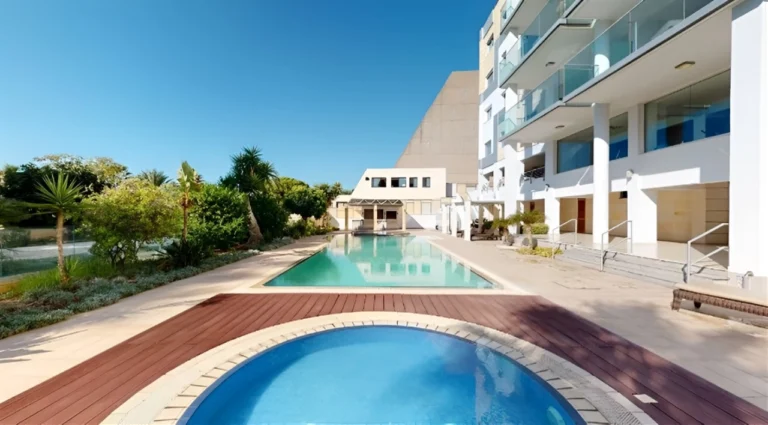 4 Bedroom Apartment for Sale in Limassol District