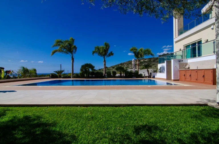 5 Bedroom House for Sale in Pyrgos Lemesou, Limassol District