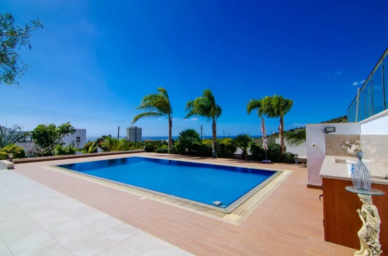 5 Bedroom House for Sale in Pyrgos Lemesou, Limassol District