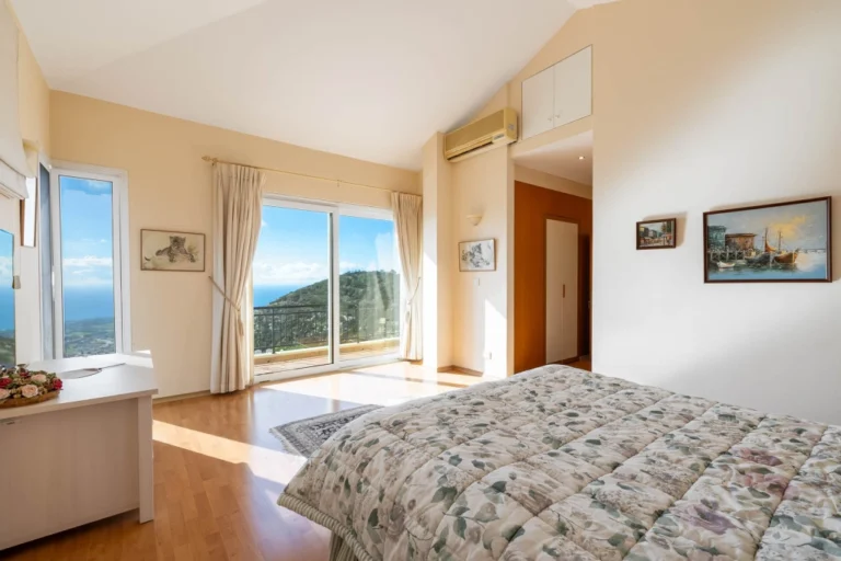 4 Bedroom House for Sale in Pegeia, Paphos District