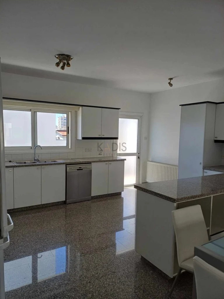 2 Bedroom Apartment for Rent in Strovolos, Nicosia District