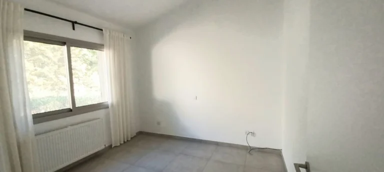 3 Bedroom House for Sale in Kamares, Paphos District