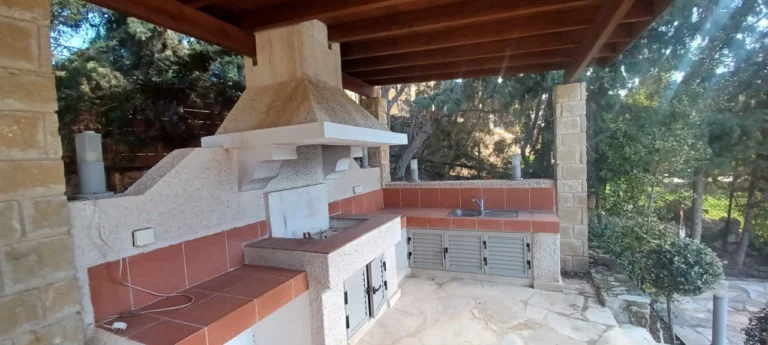 3 Bedroom House for Sale in Kamares, Paphos District