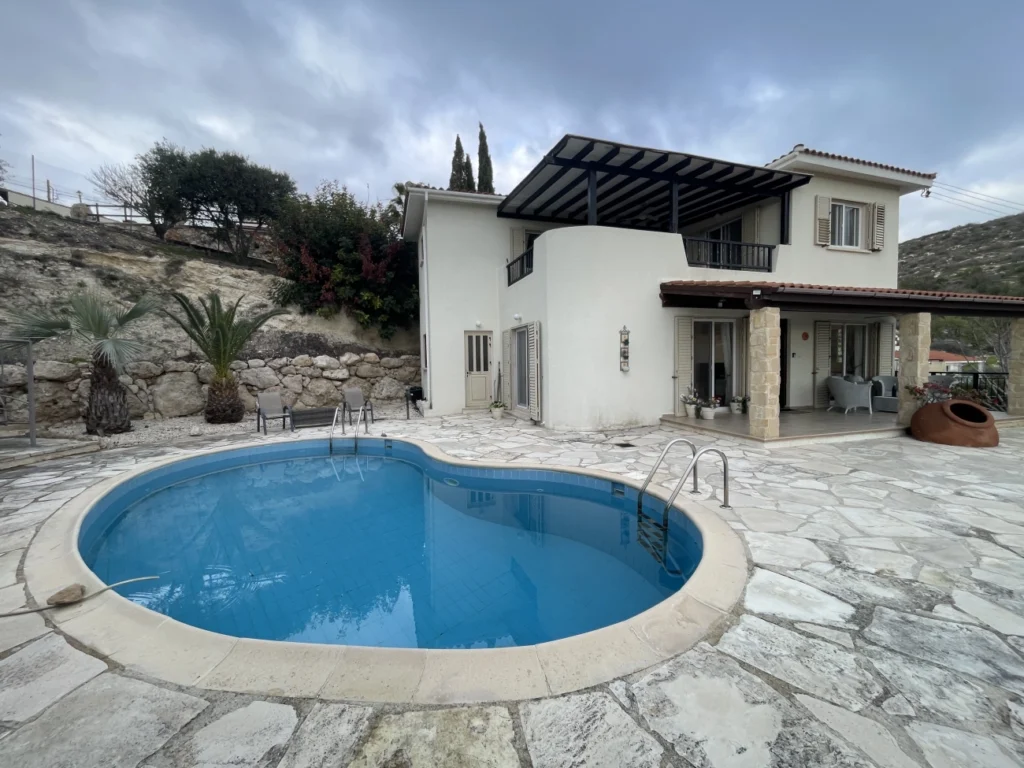 3 Bedroom House for Rent in Tala, Paphos District