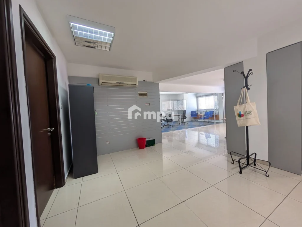 160m² Office for Rent in Strovolos, Nicosia District