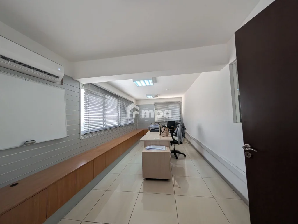 160m² Office for Rent in Strovolos, Nicosia District