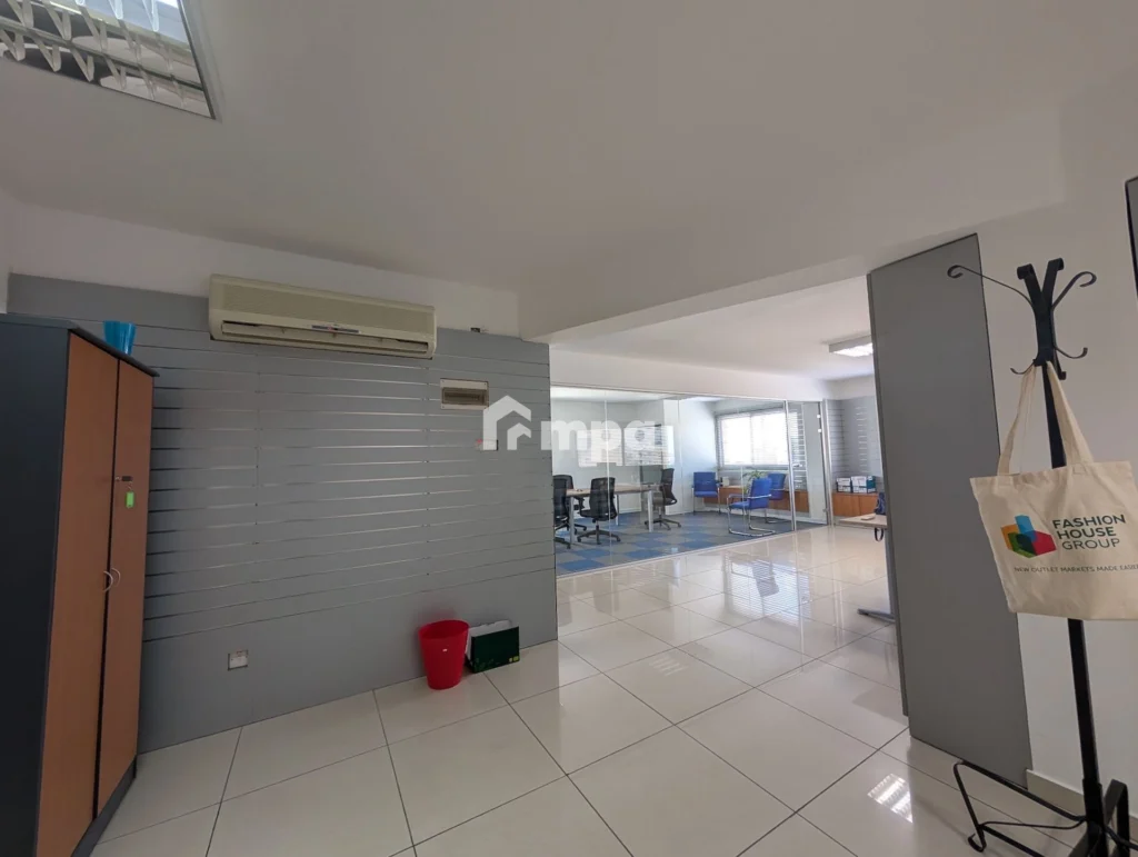 160m² Office for Rent in Strovolos, Nicosia District