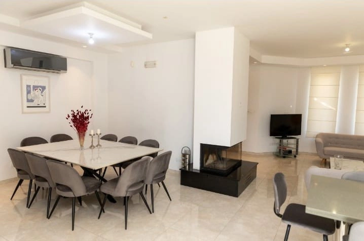 4 Bedroom House for Sale in Chlorakas, Paphos District