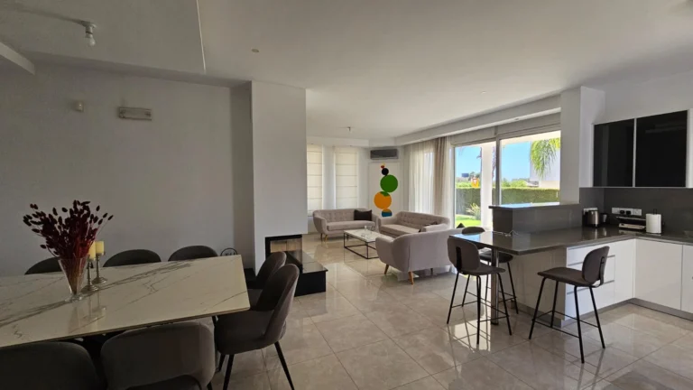4 Bedroom House for Sale in Chlorakas, Paphos District