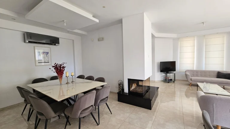 4 Bedroom House for Sale in Chlorakas, Paphos District
